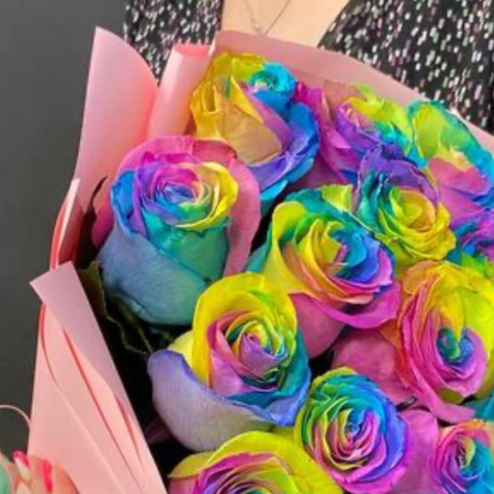 Buchet din 19 Trandafiri Rainbow [2]