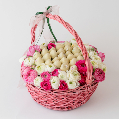 Cos cu Ranuculus si Capsuni Glazurate [1]