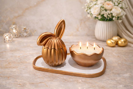 Seturi ceramica cu ceara nisip - Set Decorativ Ou Iepuraș cu Tavă și Suport Lumânare din Nisip de Ceară