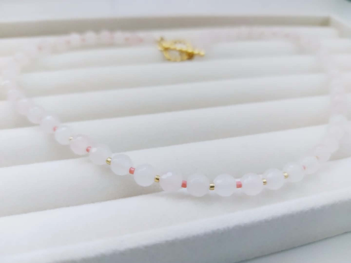 Colierul 'Touch of love' cu miyuki și cuarț roz [2]