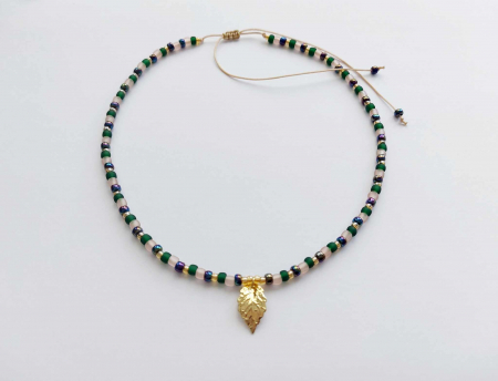 Colier cu mărgele Toho și pandantiv frunză [2]