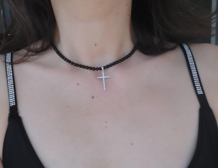 Coliere - Colier cu onix și pandantiv cruciuliță argint