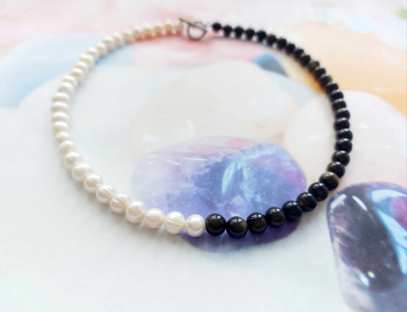 Coliere - Colier obsidian și perle de cultură LUNOA