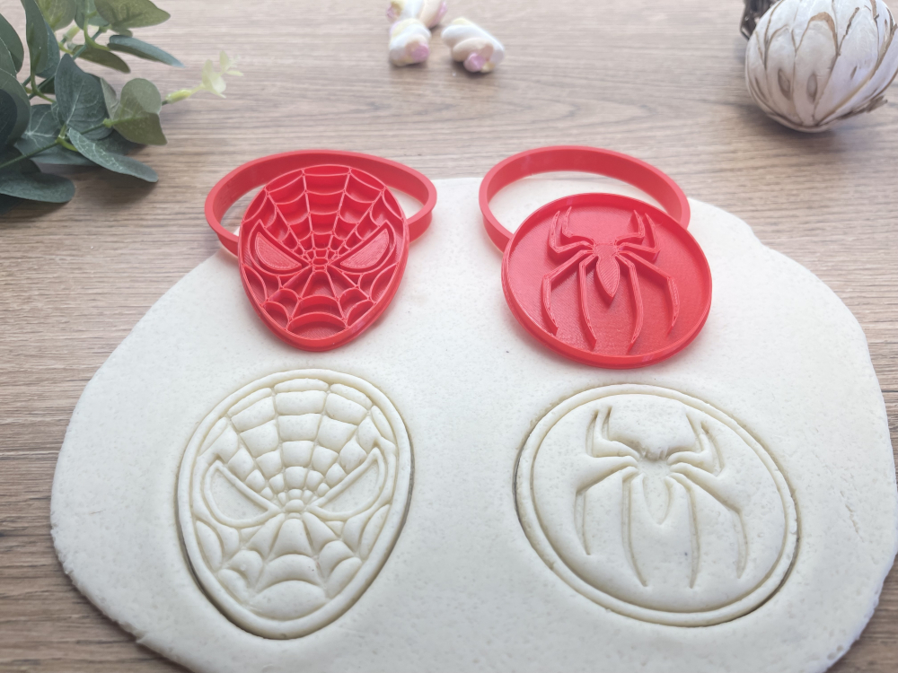 Set 2 forme de prajituri Spider Man [2]