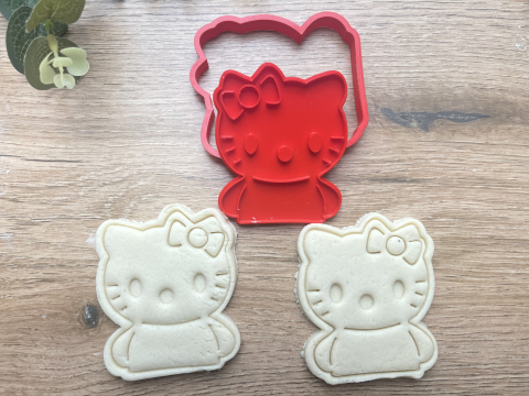 Forma de prajituri din desene - Hello Kitty [1]