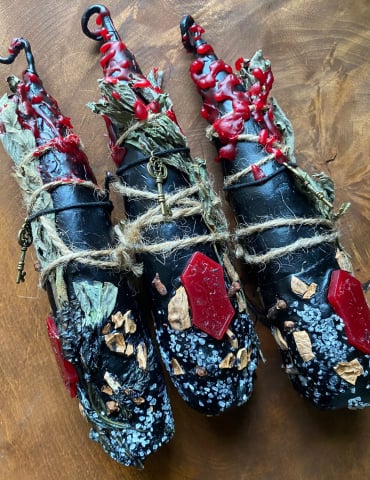 Lumanari Negre pentru Protectie și Dezlegare - lumanare ritualica pentru despartirea unui cuplu, Despartirea Invocata cu plante sacre,runa rosie si cheita vintage-lucrare ezoterica de separare constienta