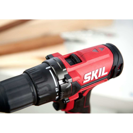 SKIL 3008 HB bormasina cu acumulator, 0-420/1450 rpm, cuplu maxim 50 Nm, 2x Accu, incarcator, geanta [1]