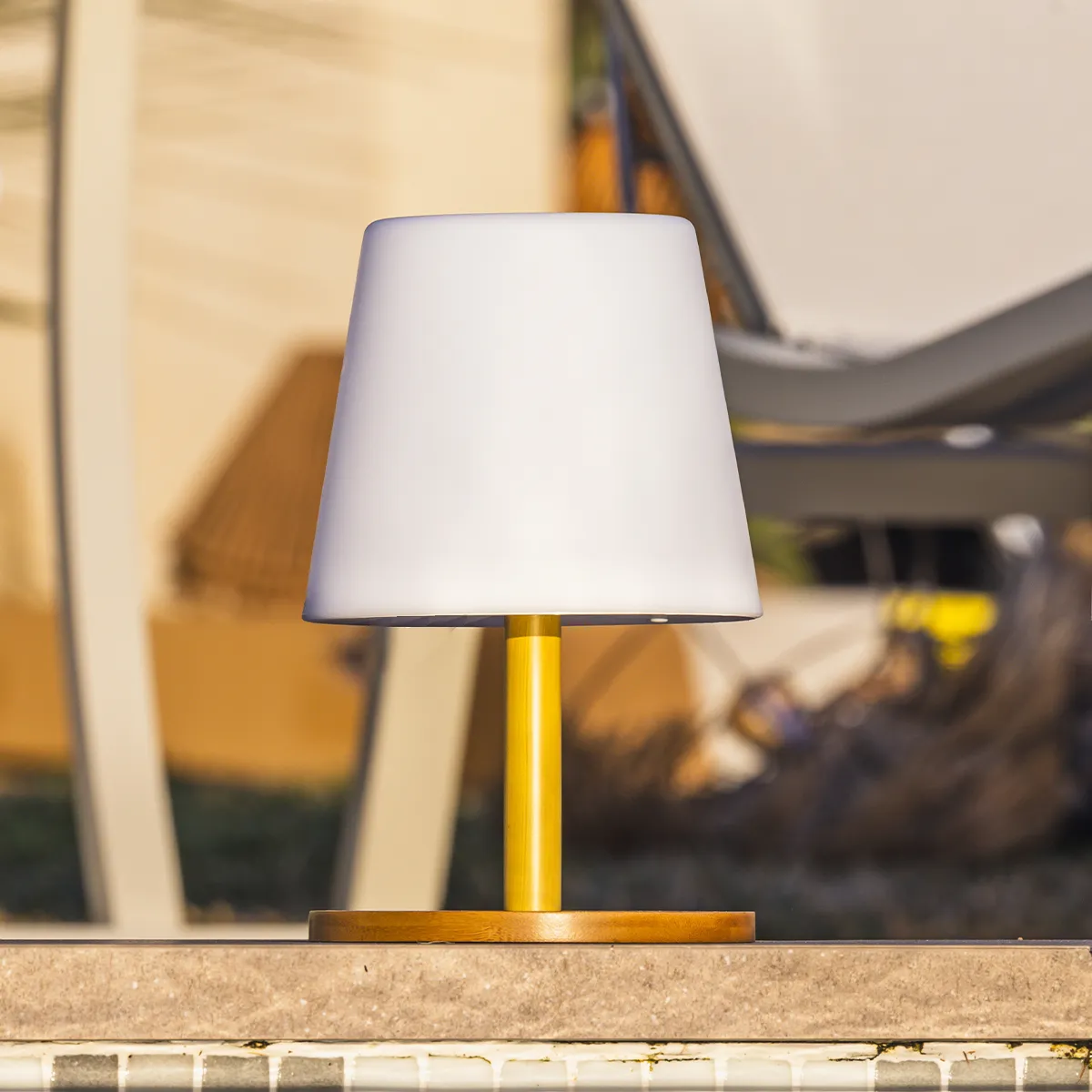 lampa de masa solara fara fir wireless cu baterie reincarcabila de exterior ip65 LED restaurant hotel terasa [3]