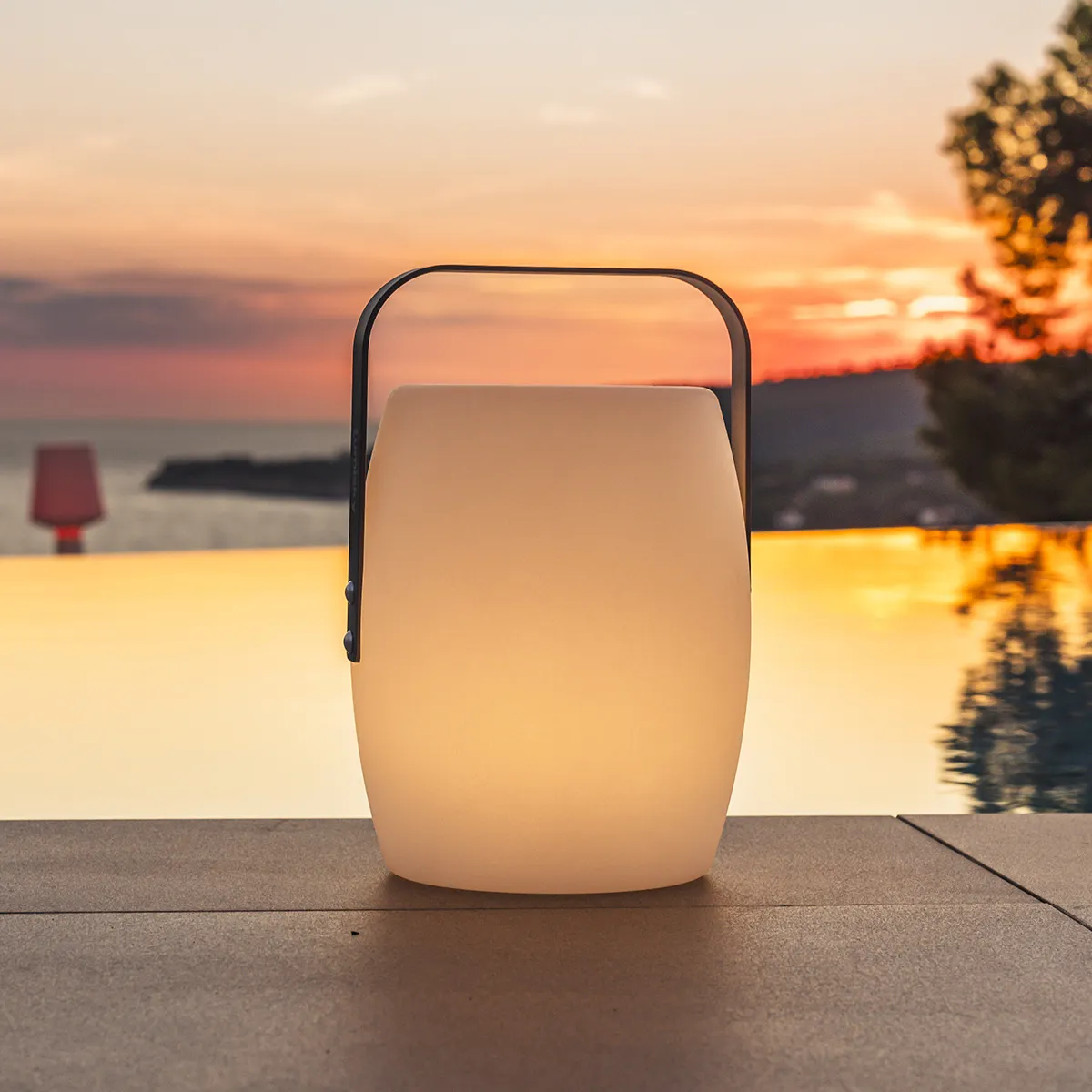 lampa portabila deocrativa fara fir wireless cu baterie reincarcabila de exterior ip65 LED restaurant hotel terasa [3]