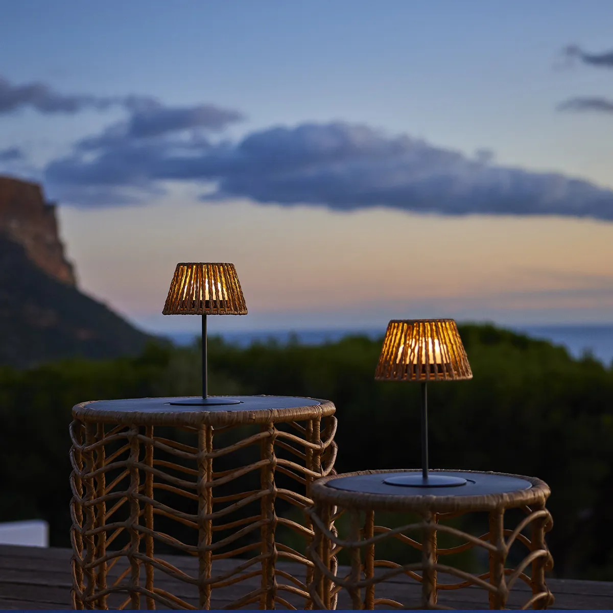 lampa de masa maro grey fara fir wireless cu baterie reincarcabila de exterior ip65 LED restaurant hotel terasa [10]