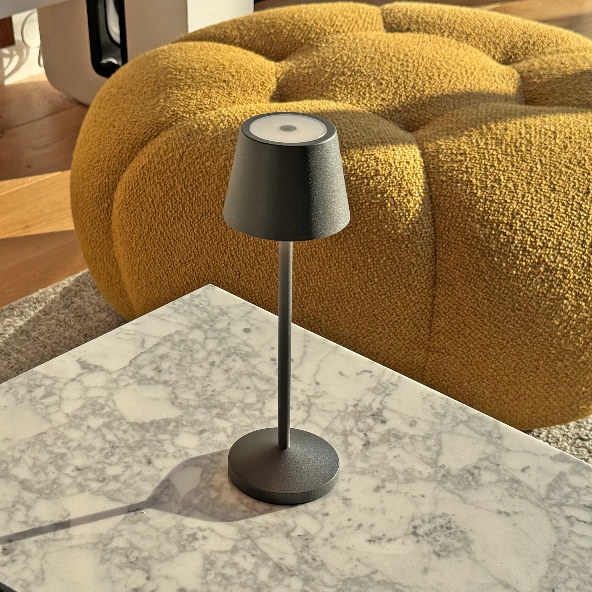 lampa de masa gri antracit fara fir wireless cu baterie reincarcabila de exterior ip65 LED restaurant hotel terasa [3]