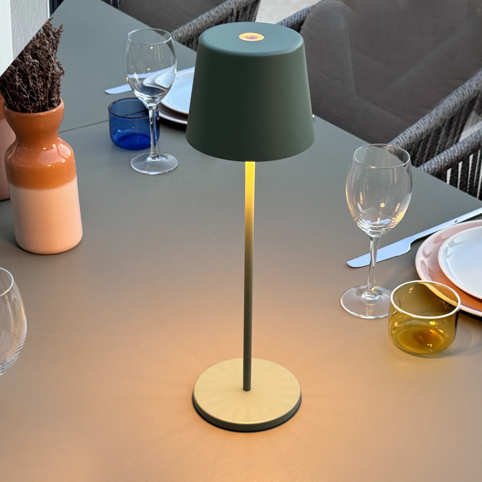 Lampă de masă KELLY OLIVE [2]