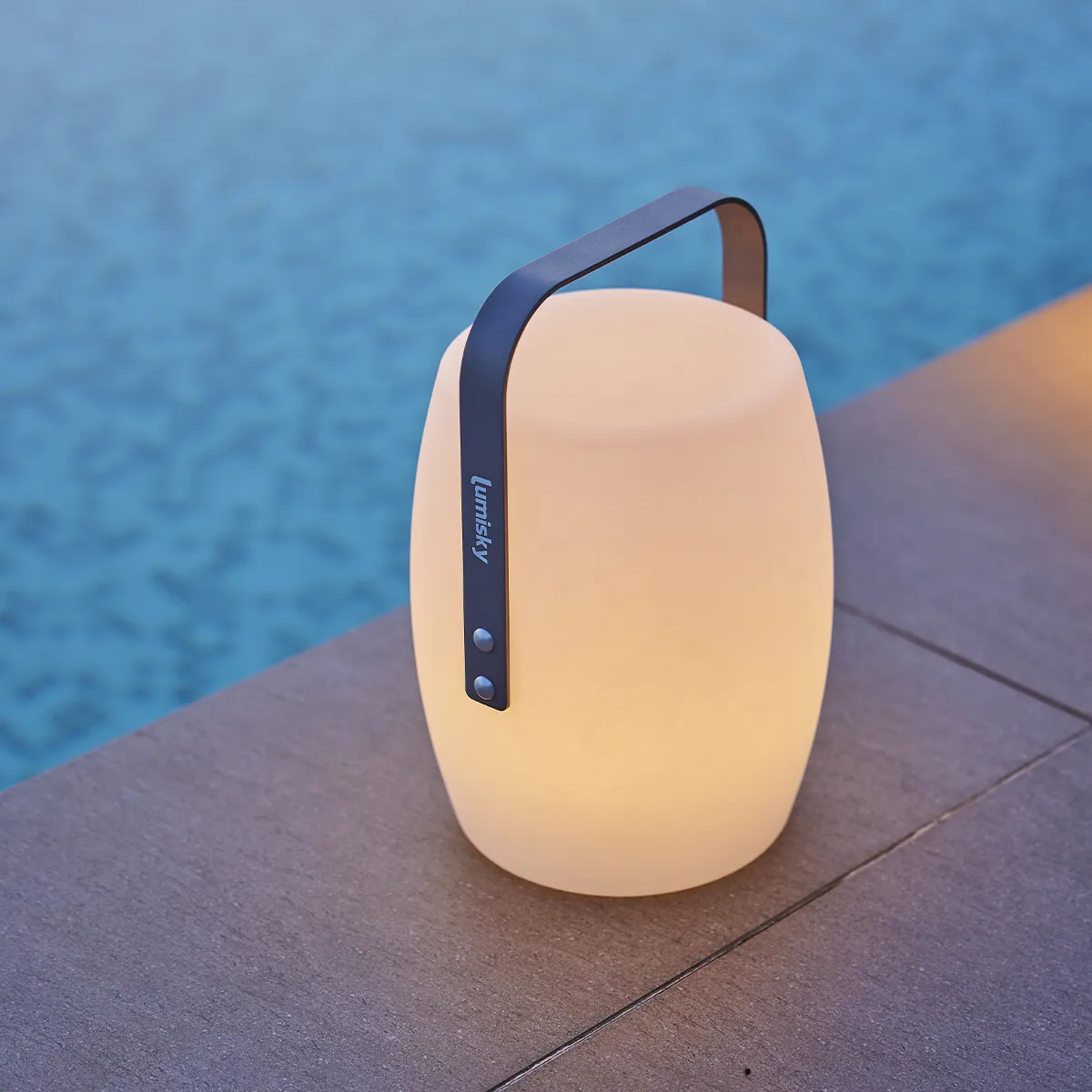 Lampi fara fir - lampa portabila deocrativa fara fir wireless cu baterie reincarcabila de exterior ip65 LED restaurant hotel terasa