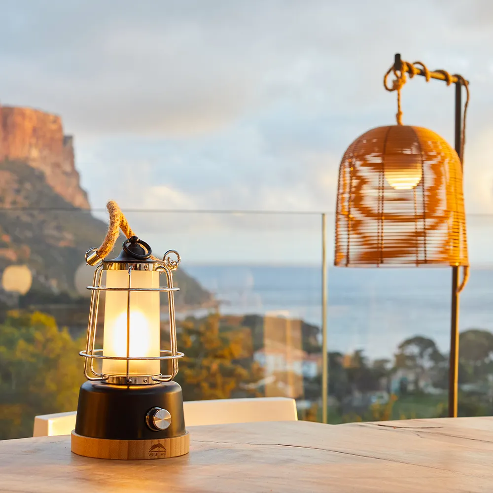 Lampi fara fir - lampa portabila deocrativa fara fir wireless cu baterie reincarcabila de exterior ip65 LED restaurant hotel terasa