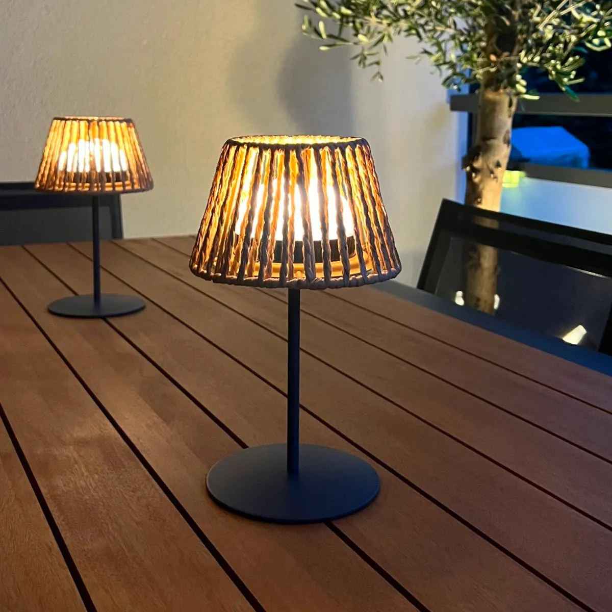 Lampi de masa - lampa de masa maro grey fara fir wireless cu baterie reincarcabila de exterior ip65 LED restaurant hotel terasa