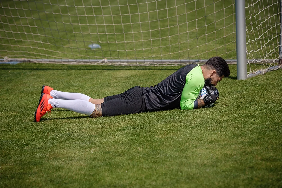 Portar de fotbal pe teren