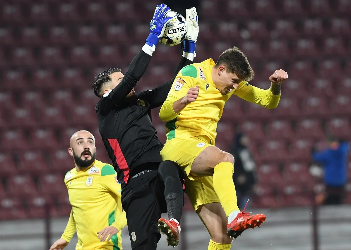 Ce conține echipamentul de fotbal și cum îl alegi?