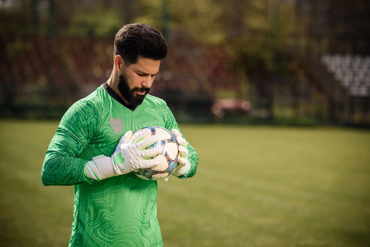 Cum alegi mingea de fotbal potrivită: 7  aspecte de care să ții cont