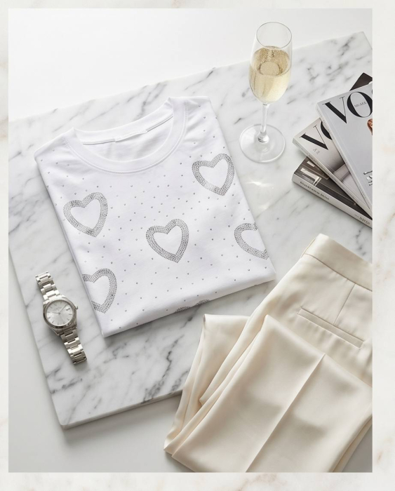 Tricou Alb cu Inimioare - Minimalist Casual [1]