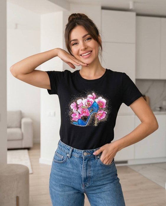 Tricou Negru cu Imprimeu Stiletto Albastru si Flori Roz [2]