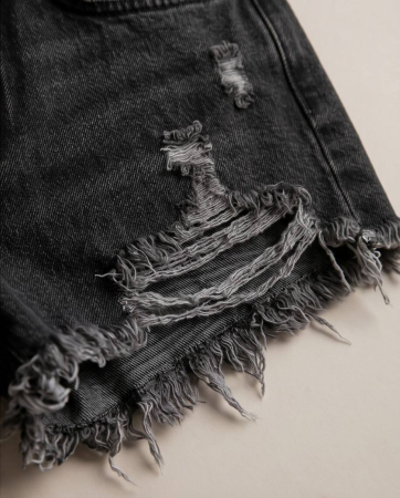 Pantaloni Scurti Denim Vonnavi cu Margini Franjurate [2]