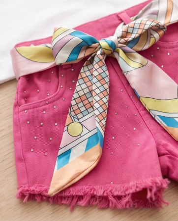 Set de Vara pentru Fetite cu Tricou Alb si Pantaloni Scurti Siclam cu Esarfa Decorativa [5]