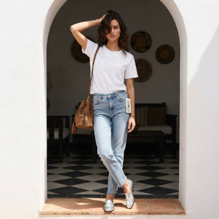 Tricou Alb Premium cu Strasuri Elegance pentru Dama [1]