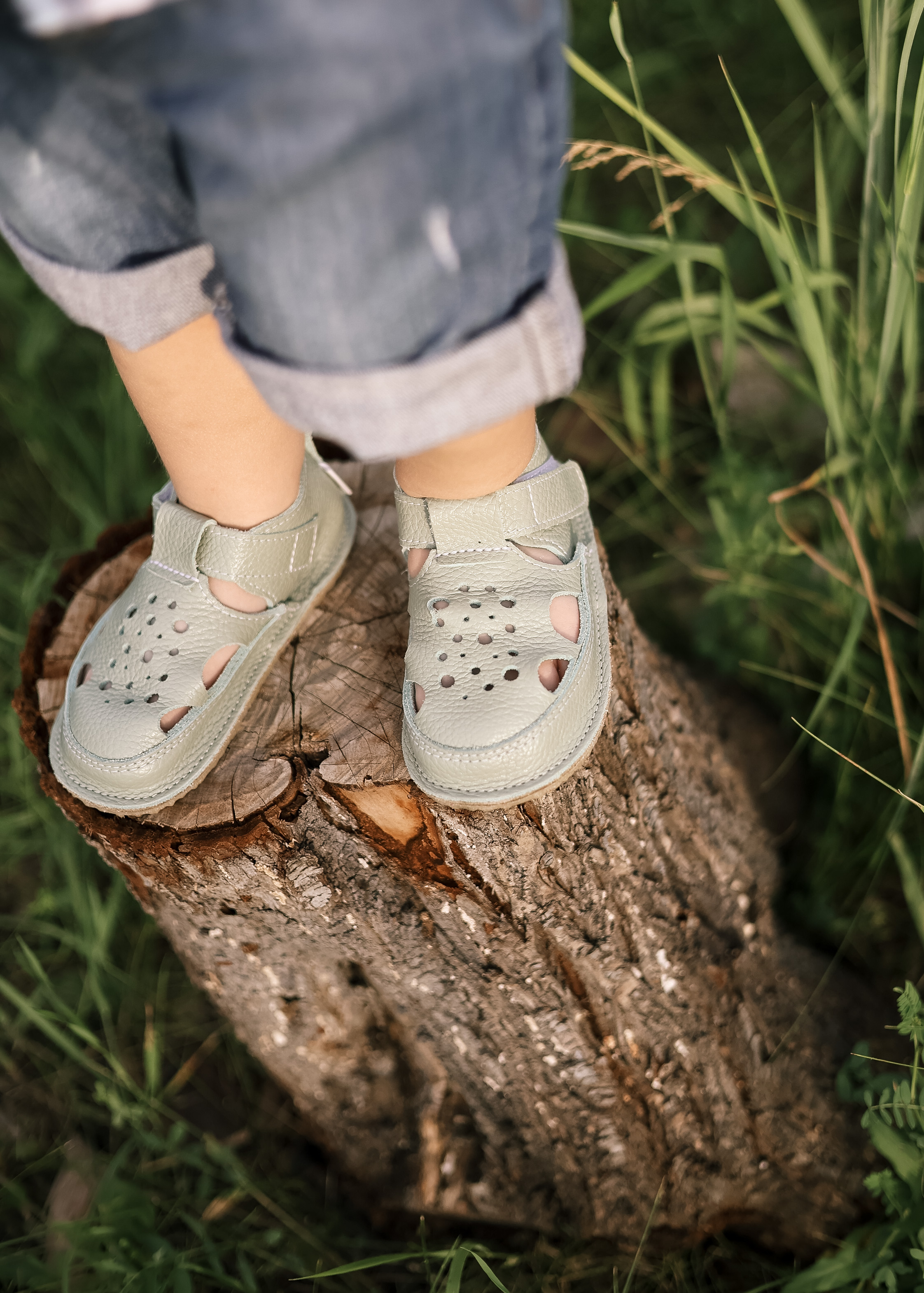 10 ошибок, которые совершают родители при выборе обуви для детей (и как их избежать)