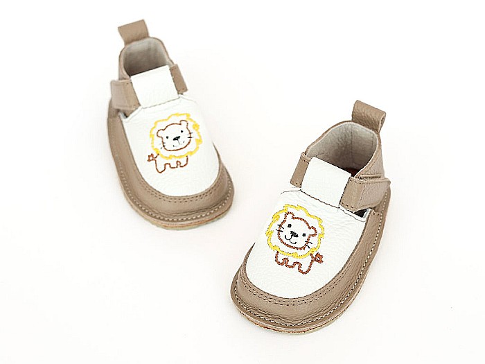 Pantofi Leu [2]