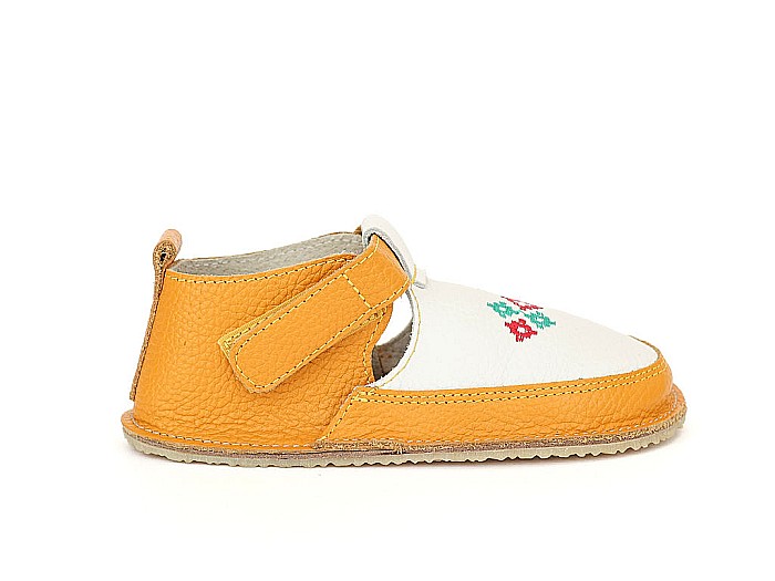 Pantofi Traditional Mustar cu alb [4]