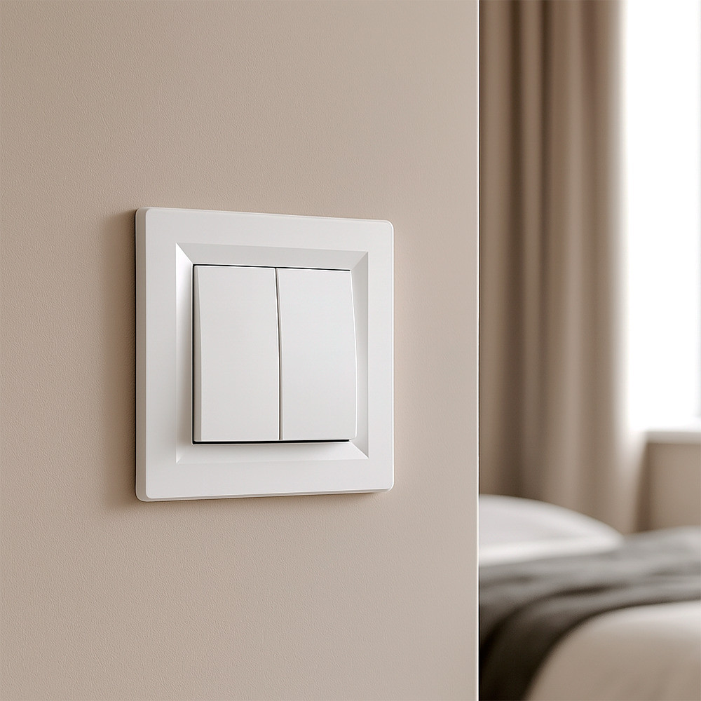 Leziter Nova candelabru comutator fără cadru 105 alb [1]