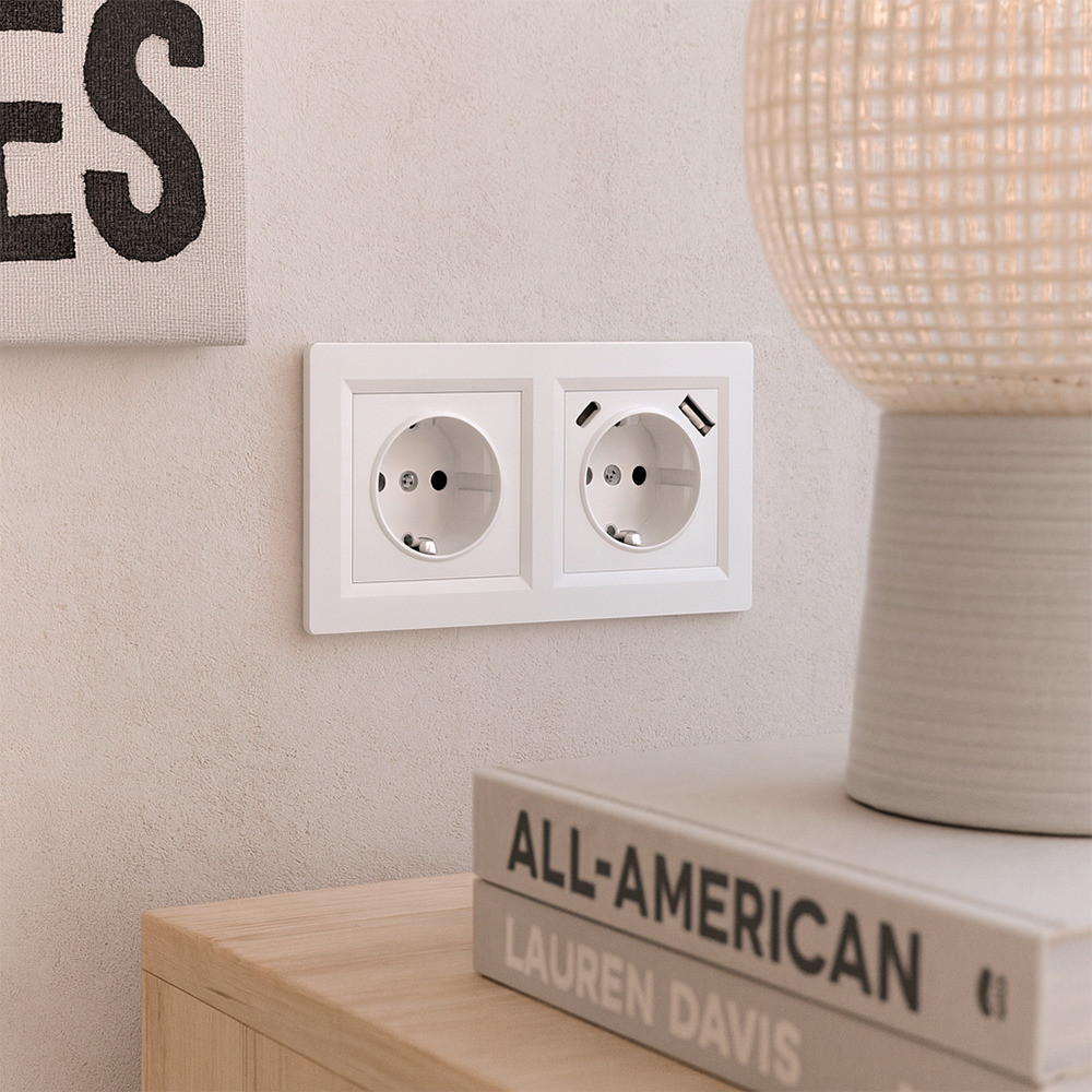 Leziter Ștecher Nova cu conector USB cu cadru alb [1]