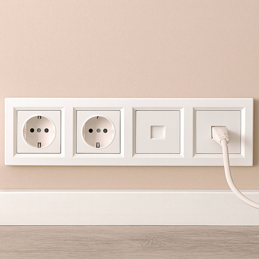 Leziter Nova IV două fișe cu doi conectori UTP cu cadru alb [1]