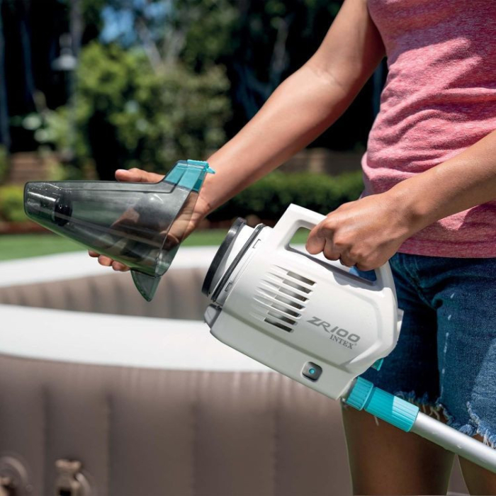 Homelux INTEX 28626 aspirator electric portabil pentru piscine, alimentat cu baterii [8]