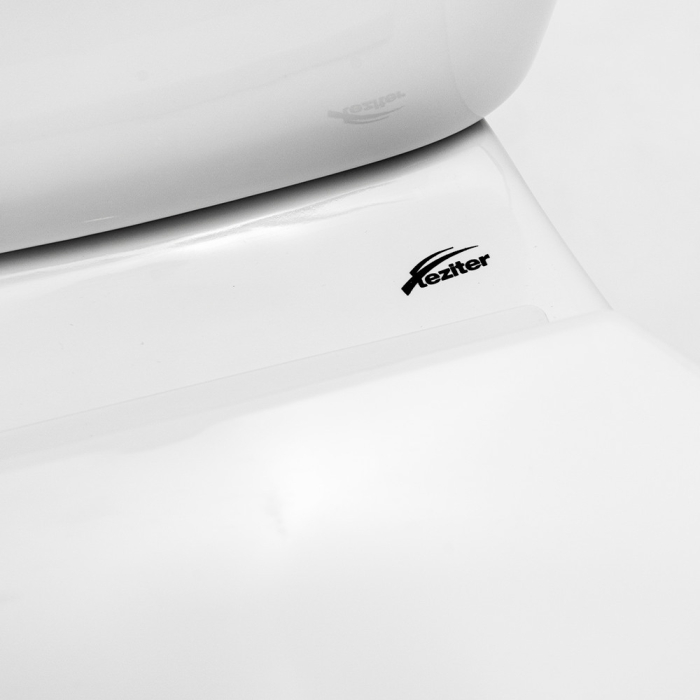 Leziter Toaletă monobloc Cleano cu evacuare inferioară și scaun [6]