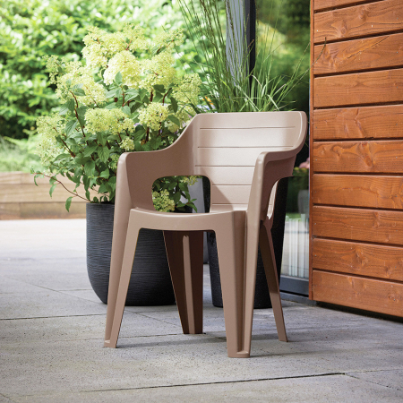 Curver Bilbao iowback scaun de grădină din plastic cu brațe cappuccino [1]