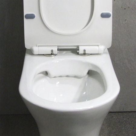 Kerra Toaletă compactă monobloc Makalu cu spătar și scaun [1]