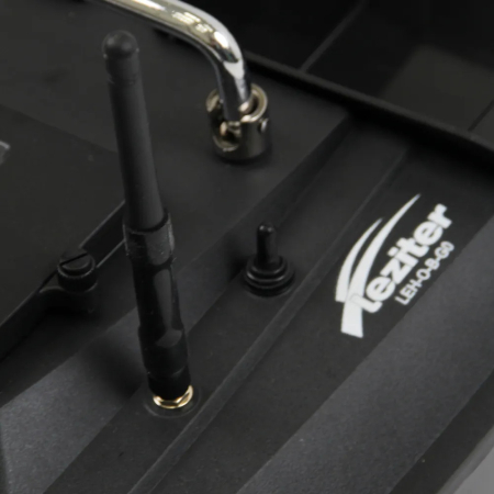 Leziter Barcă de hrănire cu ejecție laterală și compartiment dublu pentru hrănire, neagră [4]