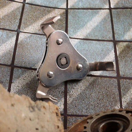 Leziter Spryir - Instrument de înlocuire a filtrului de ulei [3]