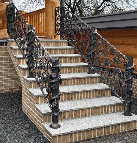 Scară din Fier Forjat – Eleganță și Durabilitate [1]