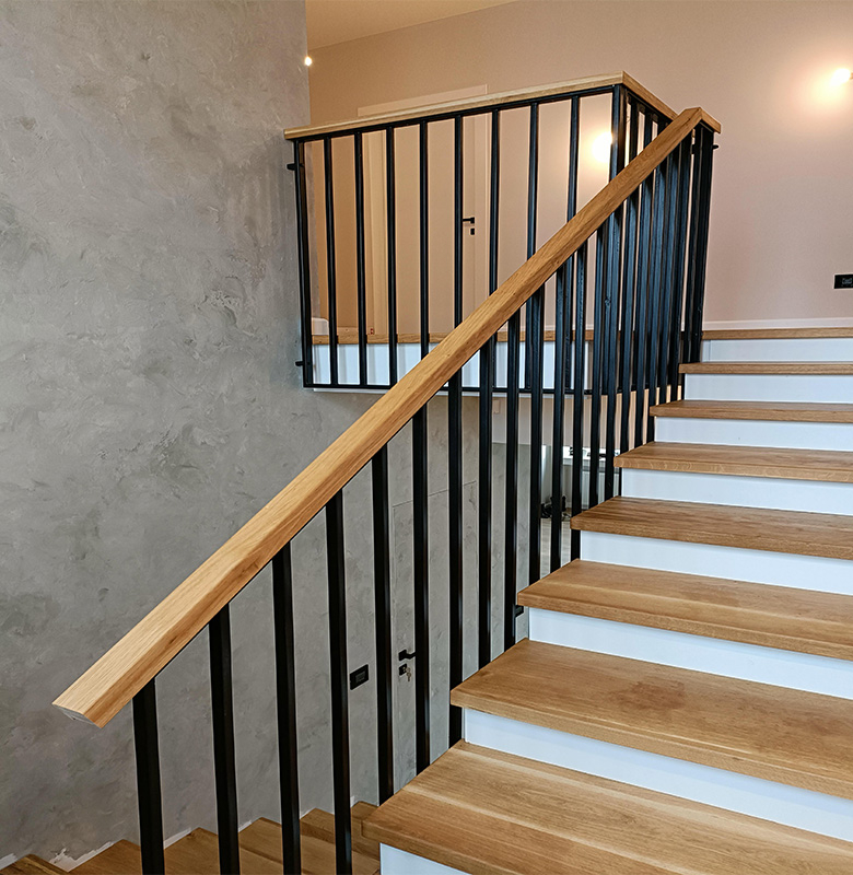 Balustradă metalică cu mână curentă din lemn pentru interior [3]