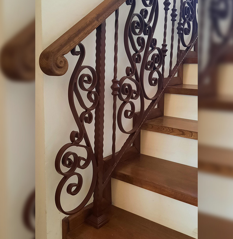 Balustradă Metalică Ornamentală de Interior - Rezistență si Siguranță [4]