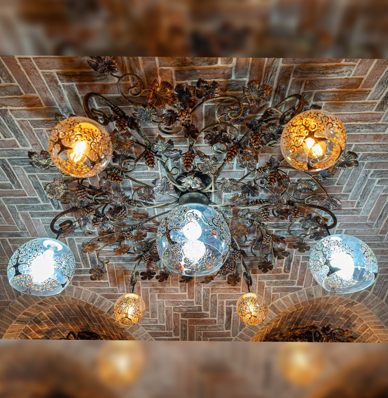 Lustră din Fier Forjat  M4– Eleganță Clasică pentru Interior [2]