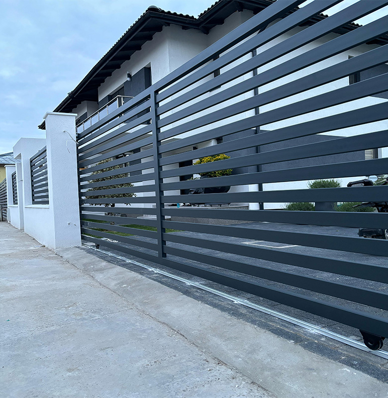 Poartă și gard metalic – Design modern și rezistență maximă [3]
