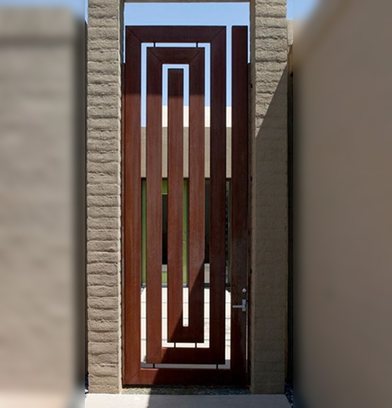 Poartă de intrare din tablă decupată – design modern și durabil [1]