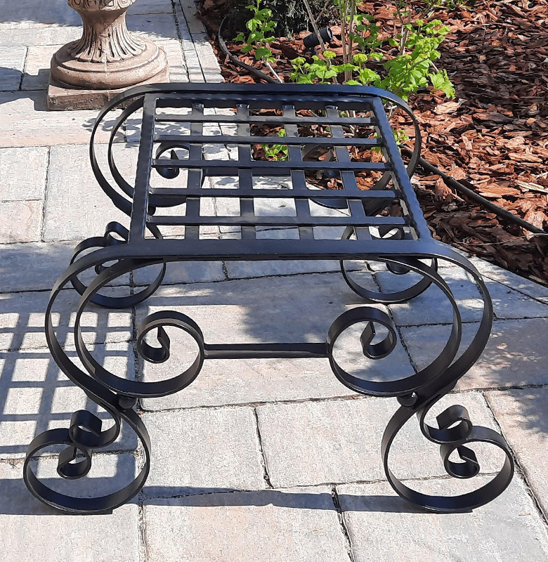 Scaunel Metalic din Fier Forjat - Design Elegant pentru Grădină și Terasă [1]
