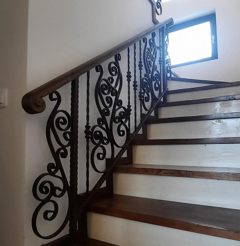 Balustrade Metalice - Balustradă Metalică Ornamentală de Interior - Rezistență si Siguranță