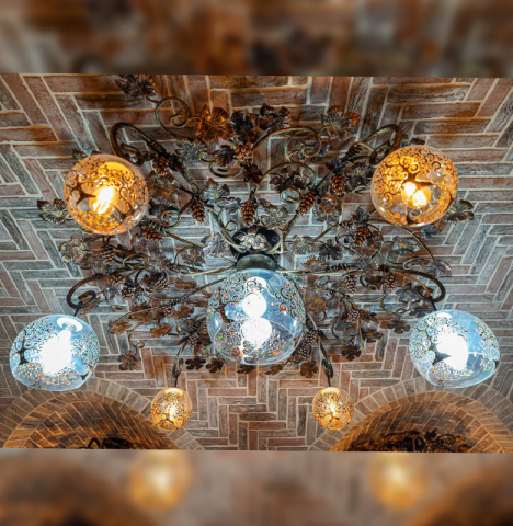 Lustră din Fier Forjat  M4– Eleganță Clasică pentru Interior [1]