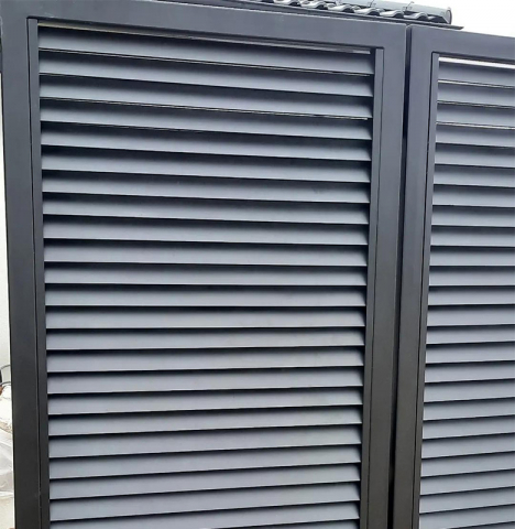 Poartă de acces pietonal metalică – Durabilitate și design modern [1]