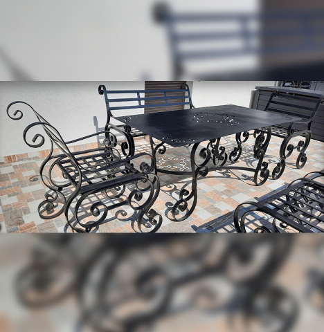 Mobilier Terasa - Set Masă și Scaune din Fier Forjat - Eleganță și Durabilitate pentru Grădină și Terasă